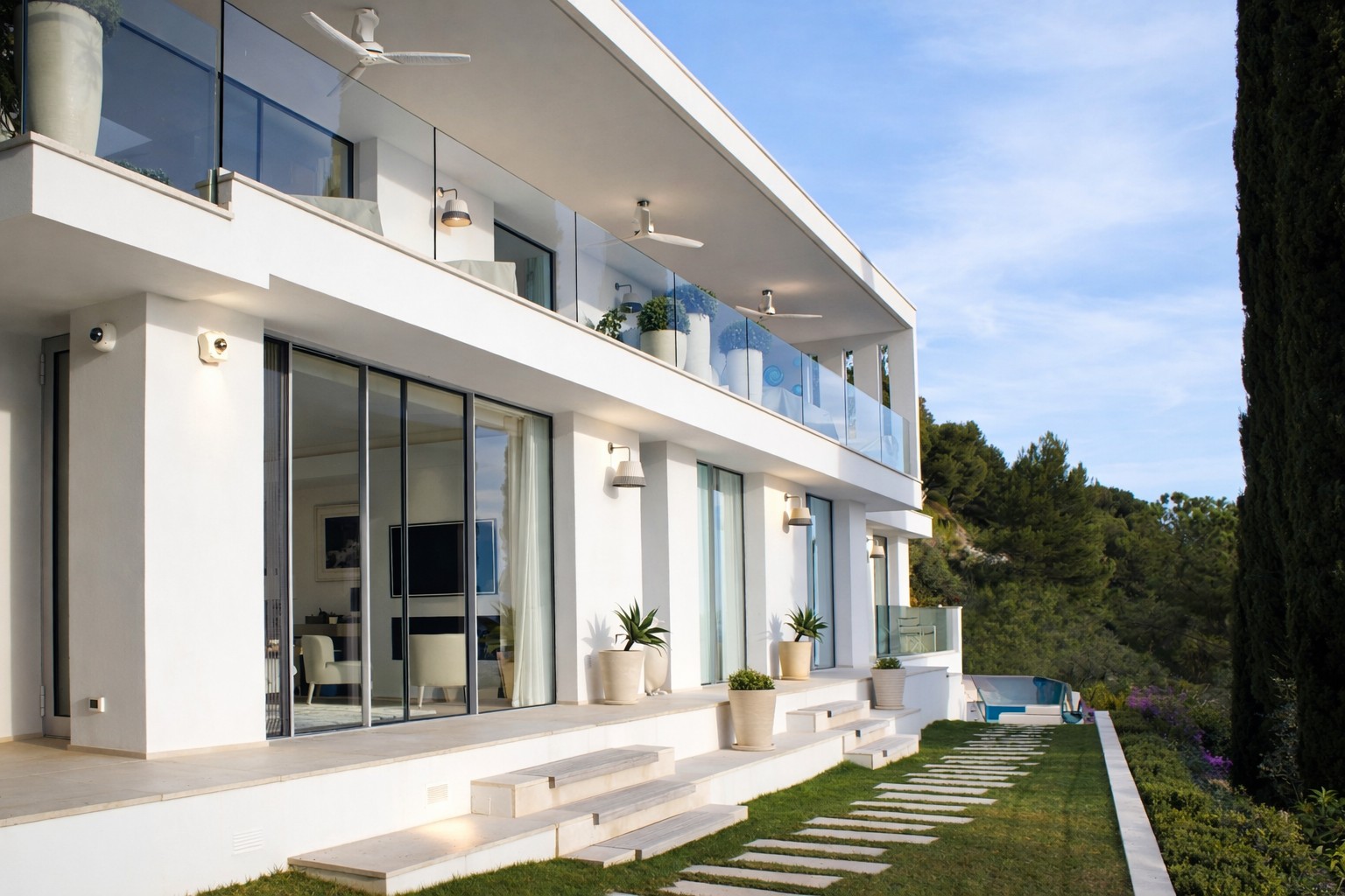 Progetto di fabbricato residenziale, costruzione piscina e sistemazione area esterna - Ventimiglia loc. Grimaldi (IM) - 2012 - concluso