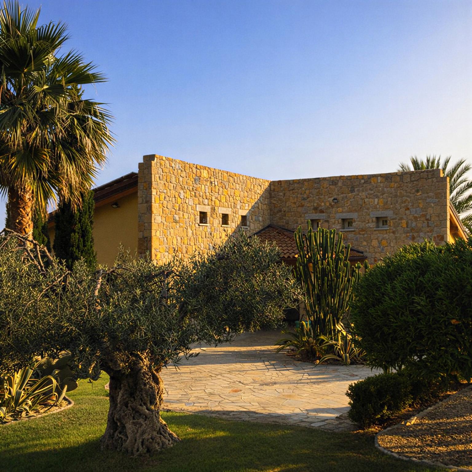 Progetto di diversi edifici residenziali ispirati all'architettura tradizionale ligure di origine agricola realizzati principalmente nella Liguria di ponente  - conclusi