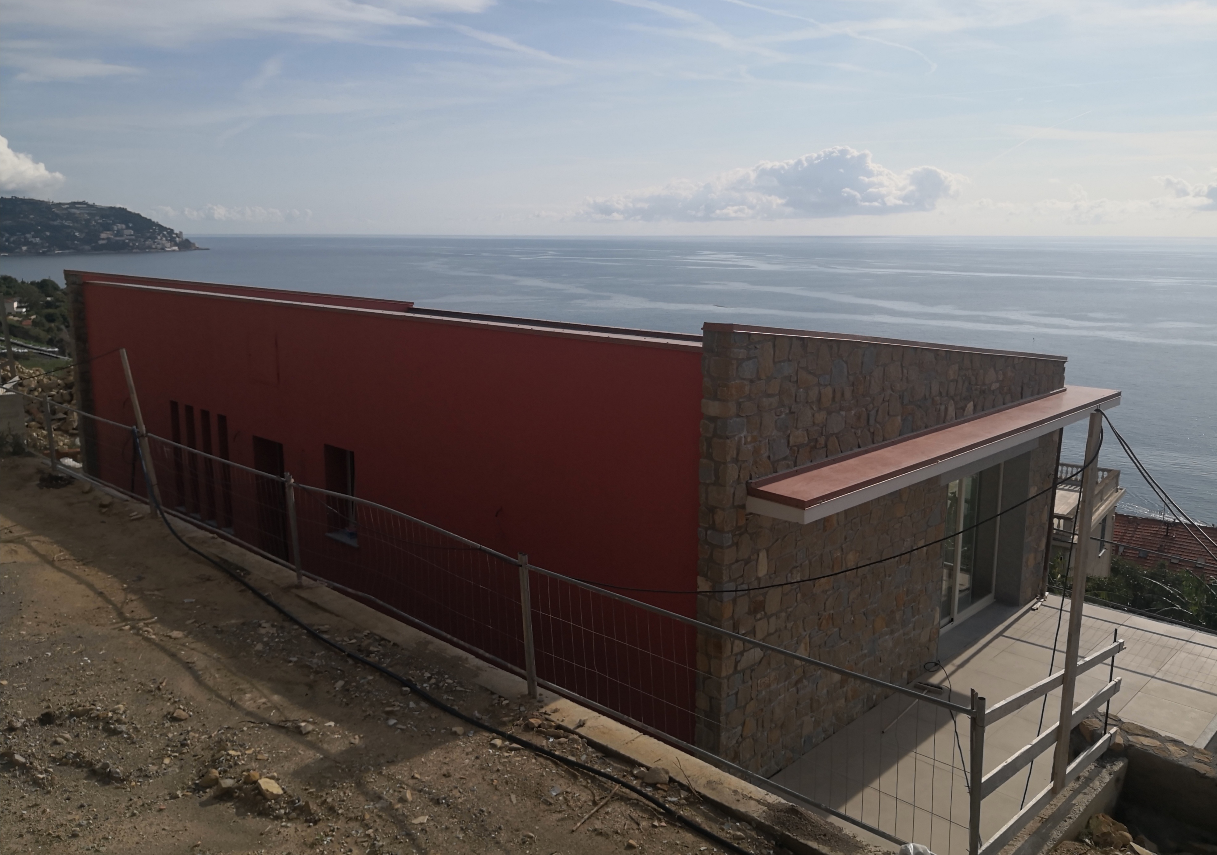 Progetto di diversi edifici residenziali ispirati all'architettura tradizionale ligure di origine agricola realizzati principalmente nella Liguria di ponente  - conclusi